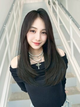 ロンド クラン 岡崎(Lond Clan) 大人かわいいレイヤースタイル