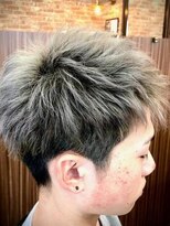 ヨシダ(YOSHIDA)&nbsp;ホワイトグレージュ×メンズショート