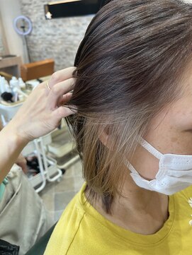 モアヘアー(MORE-HAIR) ベージュインナーカラー