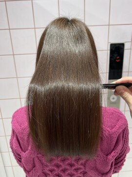 ロンドルーチェ 心斎橋(Lond luce) ダークアッシュ/ミディアムレイヤーカット［髪質改善/縮毛矯正］