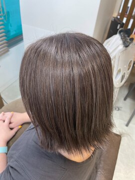 フラココ 荻窪店(hurakoko trico) [石澤]外ハネ/白髪染め/白髪ぼかし/大人女性