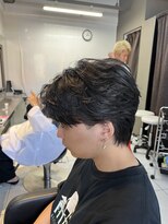 アイズ 海老名(AIZU) センターパートウルフ ニュアンスパーマ カルマパーマ