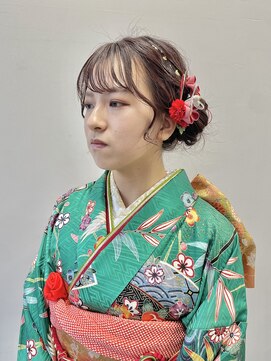 ヘアー アイス 御器所本店(HAIR ICI) 成人式卒業式ヘアアレンジ お団子ツイン