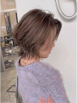 ルーツ(Roots) ☆ハイライトカラー×レイヤーショートボブ×トリートメント☆