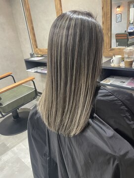 サニー 渋谷(SUNNY) バレイヤージュ、ハイライト、レイヤーロング、グレーベージュ