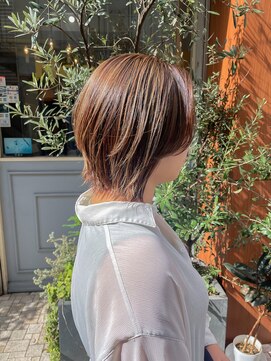 ネオリーブアイム 横浜西口店(Neolive aim) 伸ばしかけショート、大人レイヤーカット横浜　【成田】