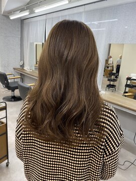 ローレン(Lolen.) シアーブラウン/小顔に見せるヘア sayuri