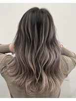 エル(L by truecreation)&nbsp;ブリーチ/髪質改善/春日部/ダブルカラー/ハイライト/学割U24