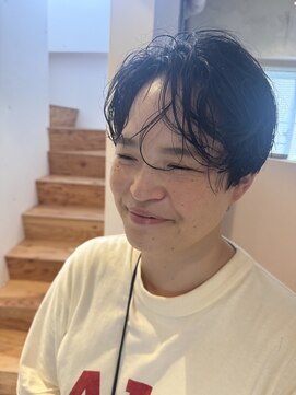 ロカ(loca) loca 黒髪ショート