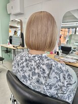 ヒビヲ(HIBIO) 横浜ボブケアブリーチダブルカラータッセルボブ切りっぱなしボブ