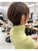 丸みとくびれと白髪ぼかしハイライト