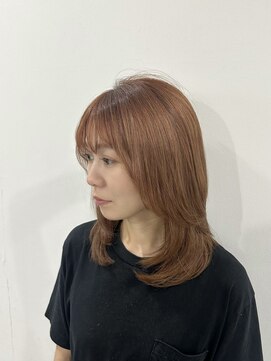 ザ アクネ 岡崎竜美丘店(THE ACNE) ミディアムレイヤー_顔周り_毛流れ