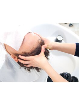 個室での施術がうれしい!!髪と肌に優しいオーガニックヘッドスパが大人気♪心から癒されるリラックスtime…