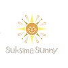 スクサマー サニー(Suksma Sunny)のお店ロゴ