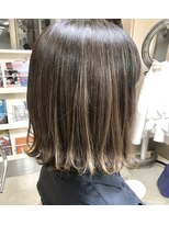 ヘアアンドメイクフリッシュ(HAIR&MAKE FRISCH) デザインカラー　ベージュバレイヤージュボブ