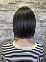 アイリス(AIRIS) ぱつっとボブ