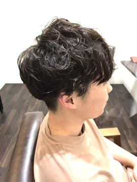 ベンティレオ(venti Leo) メンズ　ナチュラルパーマ　ゆるめカール　マッシュ