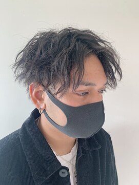 フォルテ 草薙店 波巻きパーマ　センターパート