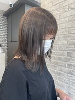 マール(MAAR) ブリーチなしgrayge / 切りっぱなしボブ