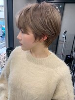 ローカス 昭島(Locus) 小顔ショート/ミルクティーベージュ/耳かけショート/ブリーチ