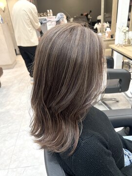 エリス ウメダ(Eliss umeda) ハイライトカラー