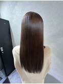 うるつやで惹き込まれるナチュラルストレート◎