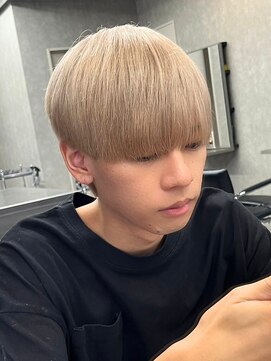 エルマーク 梅田(L-MARK) マッシュブリーチハイトーンハイライトスパイラルツーブロック