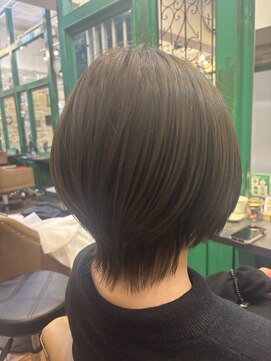 ヘアーラウンジ アンフィ 井土ヶ谷(Hair Lounge Anphi) ショート　襟足長め　ミニウルフ