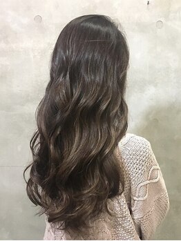 ロビン(ROBIN)の写真/[心斎橋・四ツ橋からすぐ]SNSで話題の実力派スタイリスト在籍◇トレンド×似合わせスタイルを叶えます！