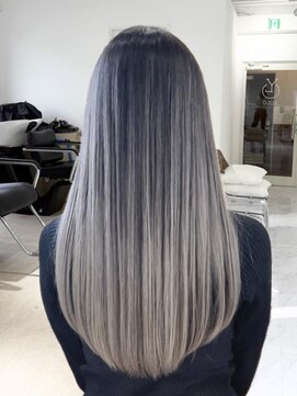 ヨロ 上野(YOLO) ハイライトカラーミルクティーベージュレイヤーカット