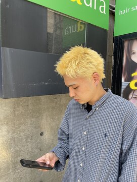 アウラ(AURA) スパイキーショート抜きっぱなしブリーチフェザーショート