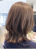 表参道酸性ストレートパーマ艶髪ミディアム梅雨対策ベージュ40代