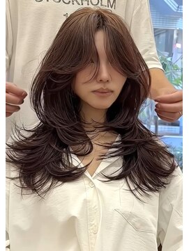 ヌエン 渋谷(NU/EN) レイヤーカット/ バタフライレイヤー/ハッシュカット/ハイライト