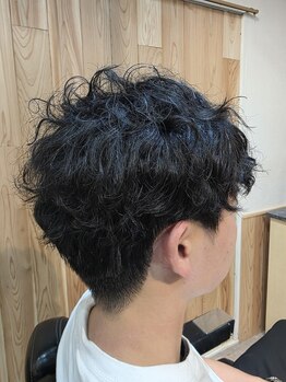 丁寧なカウンセリングで理想をしっかり共有し、ビジネスにもプライベートにも映えるメンズスタイルに！