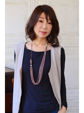 トリコ心斎橋(trico) ナチュラルカール♪斜めバングふわミディ