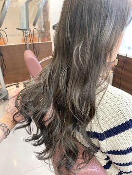 ヘアデザイン トリップ(HAIR DESIGN TRIP) ブリーチなし!ブルージュ。