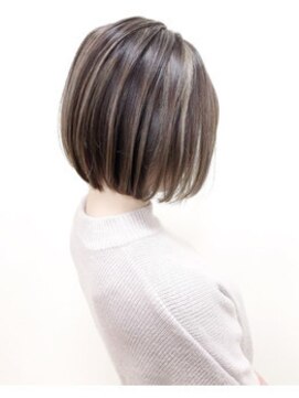 エヌプラス(N+) 黒髪グラデヘアーオリーブグレー小顔に見せるヘアココアベージュ