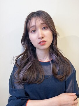 ロロン(LORONG) ロングスタイル　インナーカラー　ラベンダーアッシュ