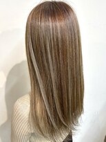 ラヴィエール(LAVIERE by R-EVOLUT)&nbsp;ストレートでも結んでも色気ハイライト　美髪　20代30代40代