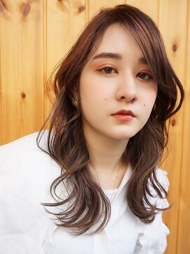 ブゾン(buZon) 【buZon ブゾン】外ハネくびれウェーブスタイル