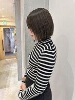 ヨーク(YOKE)&nbsp;YOKE 大人ボブぱつっとボブオリーブグレージュ赤みなしカラー