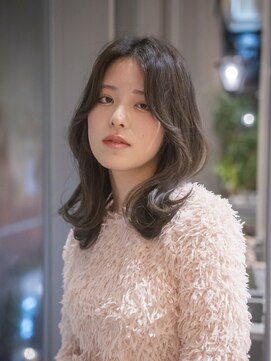 ビュートリアム 梅田(BEAUTRIUM) 韓国ヘア/くびれヘア/顔周りレイヤー/顔まわりカット/外ハネロブ