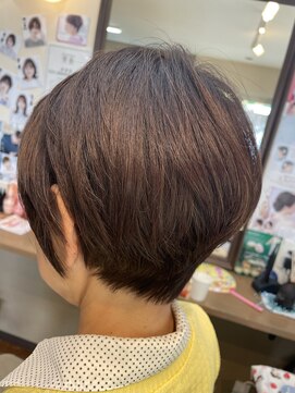サロンドミナ(SALON DE MINA) ショートボブ
