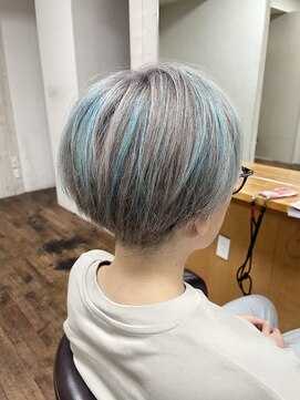 リリス(Ryllis) シルバー×アクセントブルー