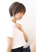 赤みの少ないオリーブベージュ くびれショート