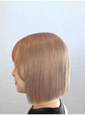 ハイトーン×切りっぱなしボブ