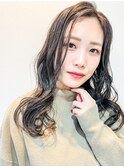 大人かわいいダークアッシュハイライト艶感レイヤーカット