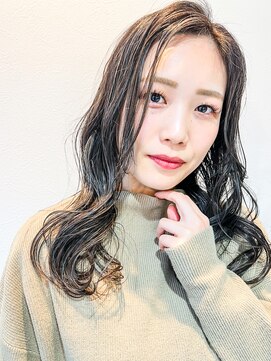 ヴェアリ(Vary) 大人かわいいダークアッシュハイライト艶感レイヤーカット