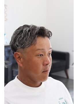 バーバーライラック(BARBER Lilac) ホワイトメッシュ×パーマ