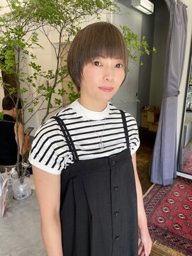 ヘアーアイスカルテット(HAIR ICI QUARTET) 30代40代◎小顔見せ丸みショートボブ×白髪ぼかし